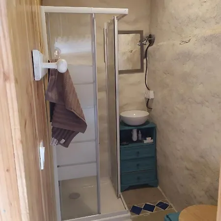 Maisonnette En Pierre En Cadre Rural Bruniquel