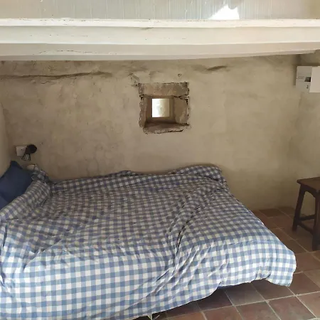 Chalet Maisonnette En Pierre En Cadre Rural *